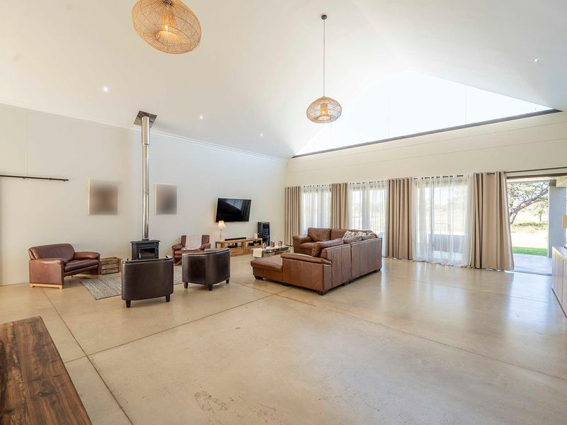Modern and bright 3 Bedroom house Omeya Golf Estate - Photo 5