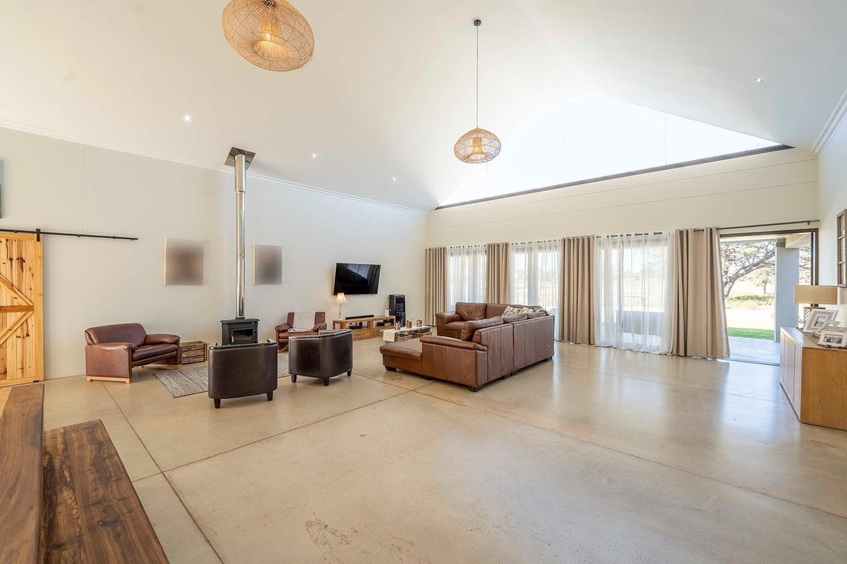 Modern and bright 3 Bedroom house Omeya Golf Estate - Photo 5