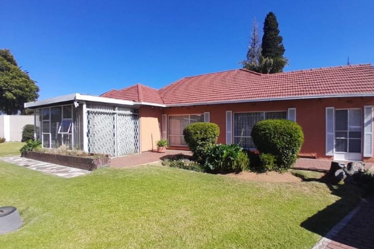 6 Bedroom House for sale in Rewlatch Johannesburg - Photo 5