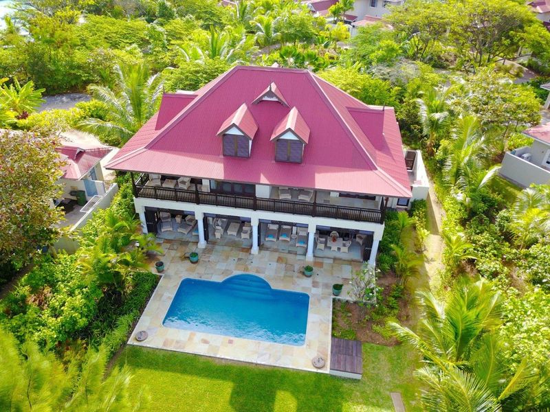 EXCEPTIONAL FRONT FACING OCEAN VILLA - Photo 2
