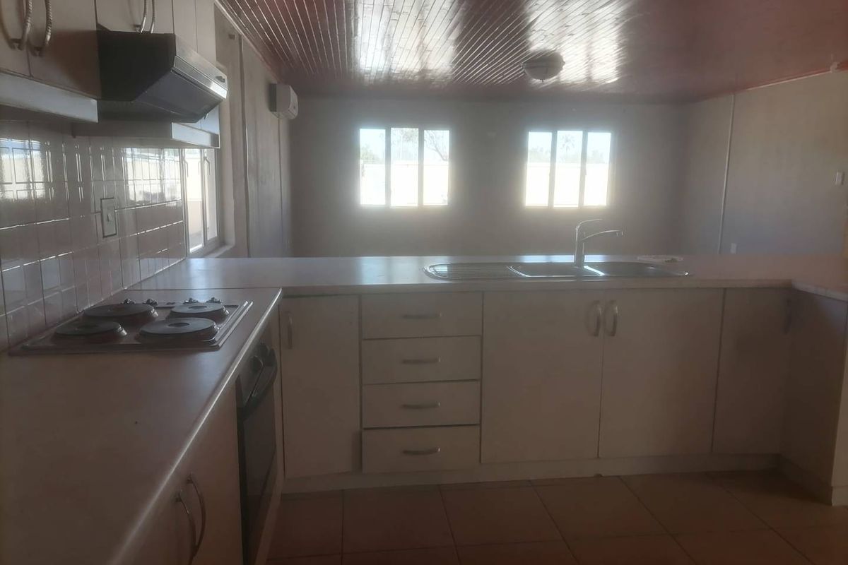 Ondangwa - Oluno Perfect Family Home For Sale - Photo 5