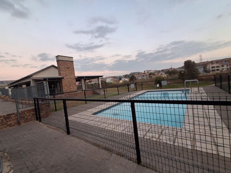 2 BEDROOM APARTMENT /FLAT FOR SALE IN KOSMOSDAL - Photo 8