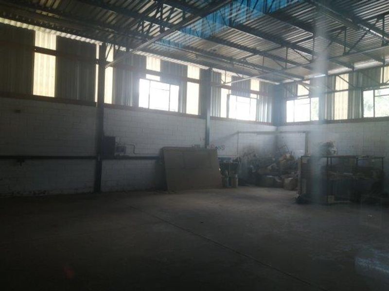 INTERLINK FRIENDLY WAREHOUSE FOR SALE - LAFRENZ - Photo 2