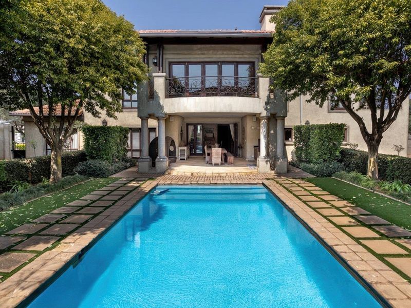 Palatial Estate of Distinction - Photo 5