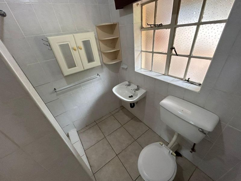 Spacious Family Home with Pool in Desirable Meer En See - Photo 10