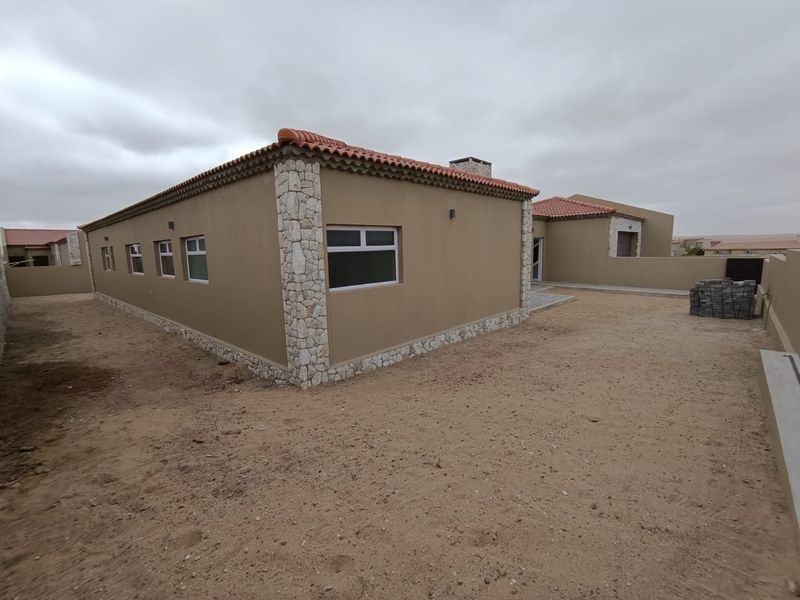 NEW 3-Bedroom U-Shaped Home | Rossmund, Swakopmund - Photo 10