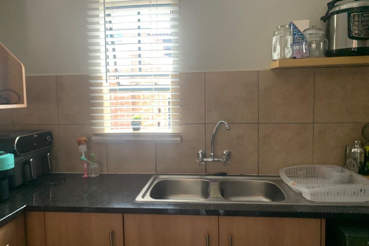 **Spacious 2-Bedroom Apartment for Sale in Route 82 Security Village - Photo 3