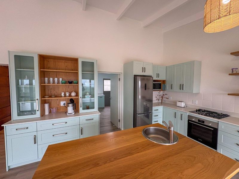 Live Among the Fynbos with Panoramic Sea Views - Photo 9