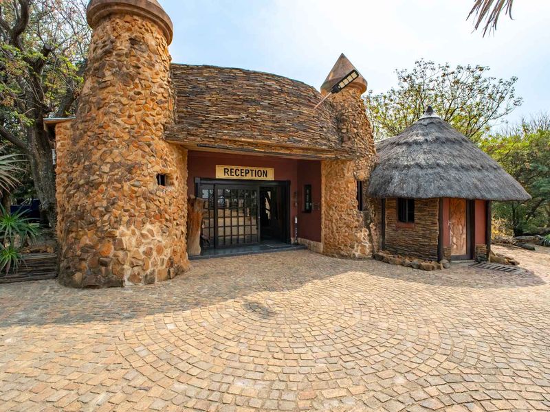 For Sale: Stunning Lodge – 4-Star Guest House with Massive Potential in Gauteng - Photo 5