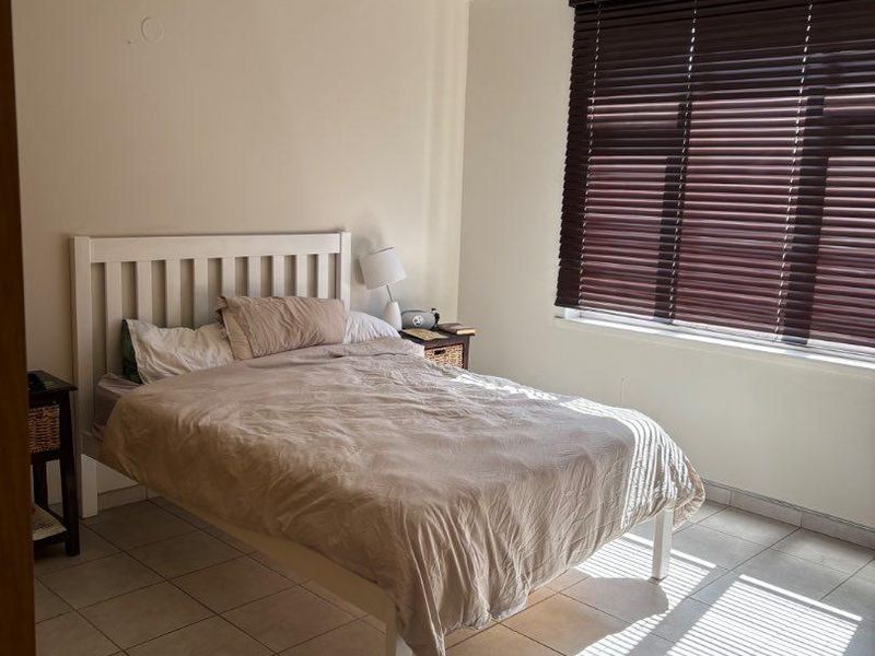 6 Bedroom Unit in Town Central - Photo 3