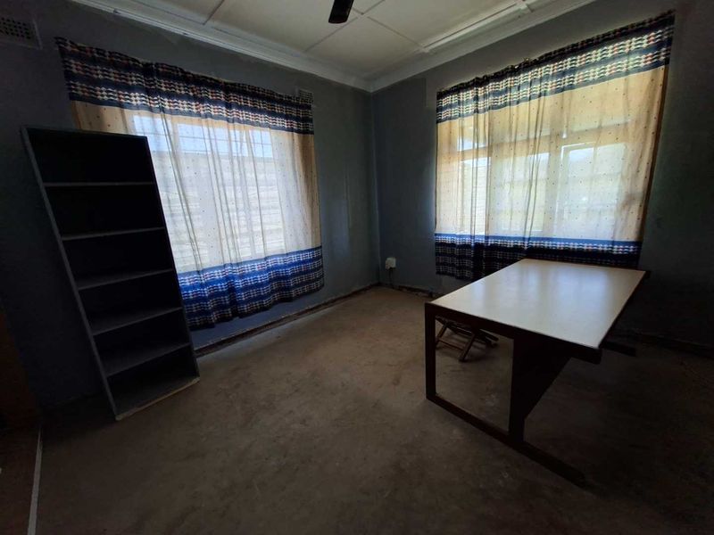 Fix Upper 3 Bedroom Home For Sale - Photo 3