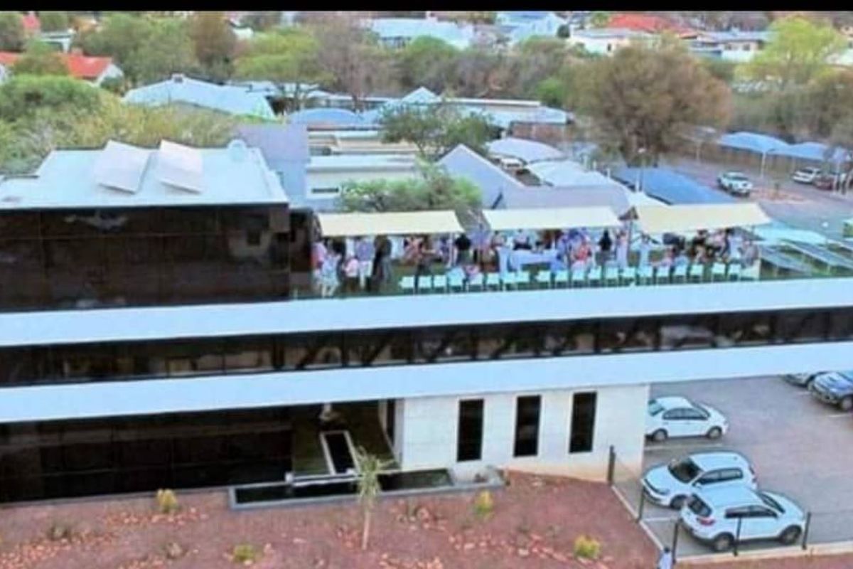 A Grade Office Building  for Sale - INVESTMENT - 17mill - Photo 2