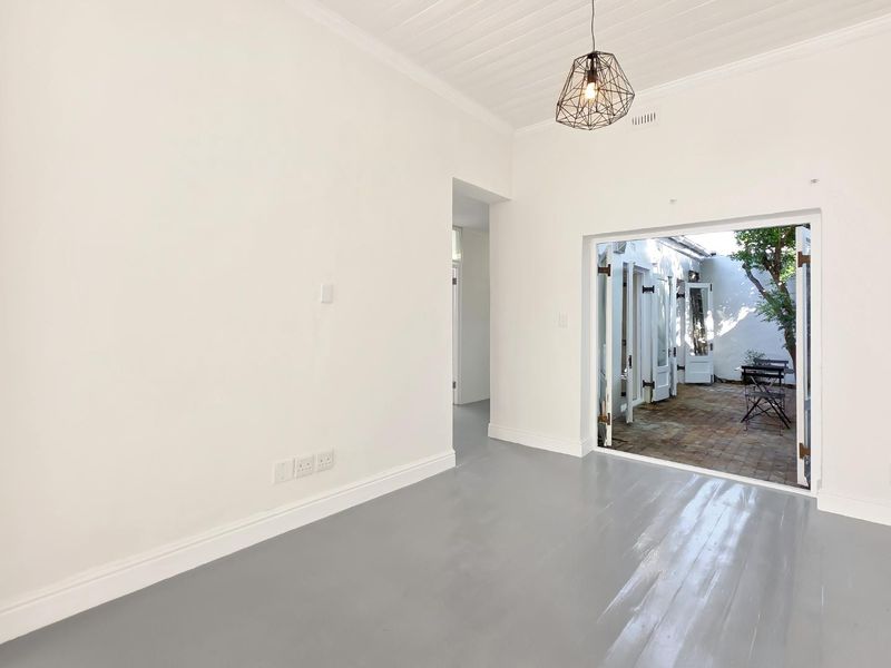 Two bedroom cottage for sale in Gardens - Photo 3