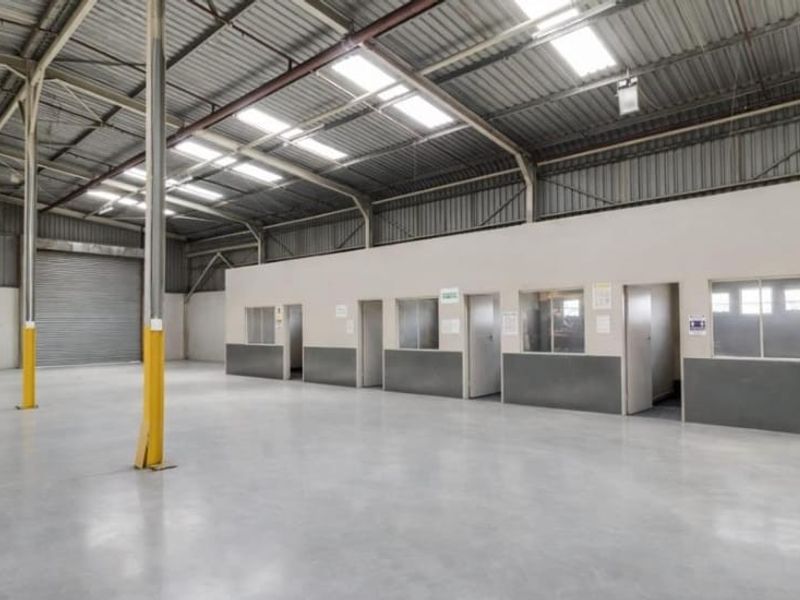 6 972m2 Hughes Boksburg Warehouse To Let - Photo 2