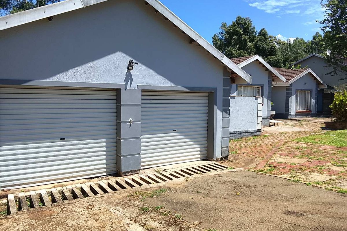 🏡 Spacious 4-Bedroom Family Home to Rent in Chase Valley Downs – Secure Northern Suburbs Living - Photo 3