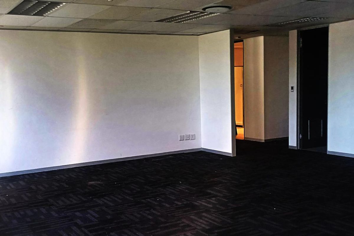 Modern Office Space in Prime Location - Photo 4