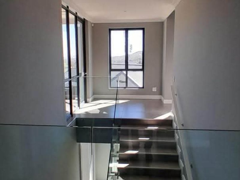 Klein Windhoek- To Let-N$55 000 - Photo 9