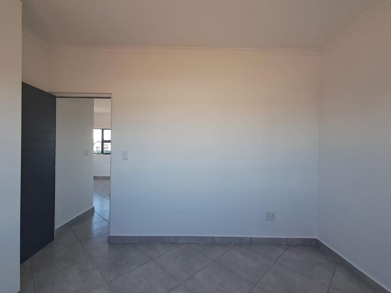 Modern Enclosed Estate Parkdene - Photo 10