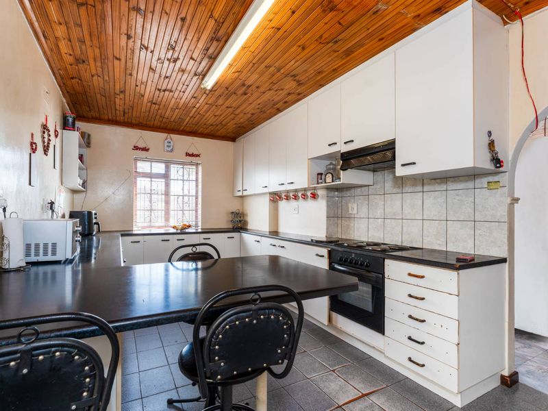 Family home to make your own - Photo 2