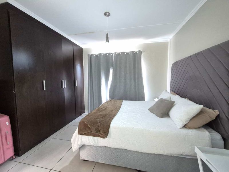 3 BEDS , 2 BATHS FOR SALE IN FOURWAYS - Photo 5