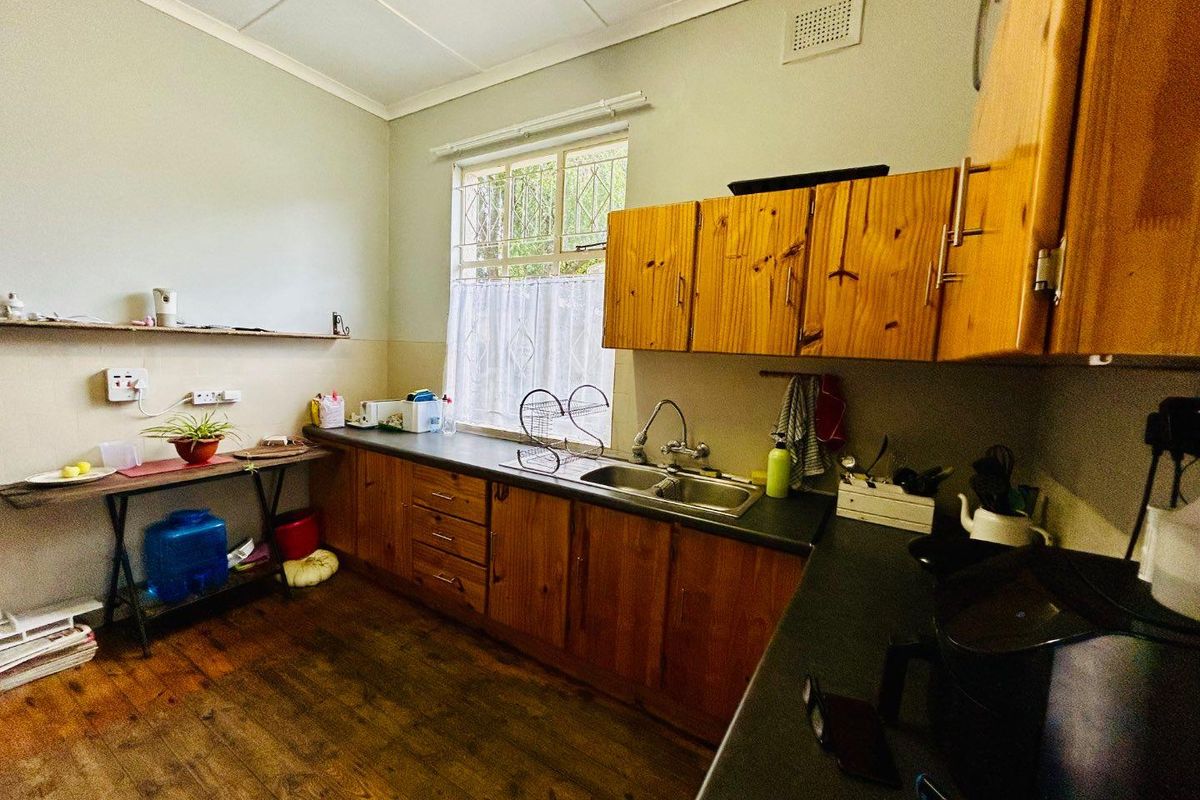 3 bedroom house with flat for sale in Vryheid - Photo 5