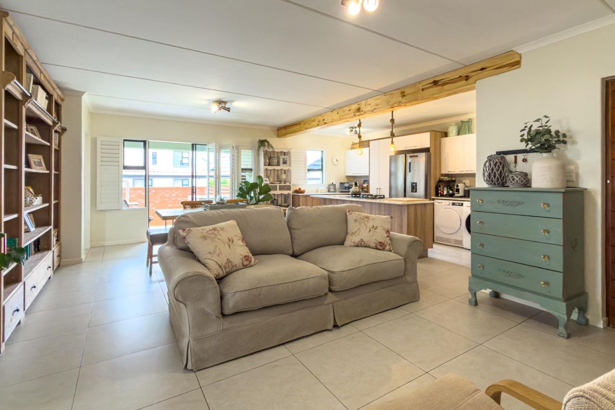 This home is ideal for young families, first time buyers, or anyone looking for a modern, move in ready property in one of Centurion most desirable estates. - Photo 4