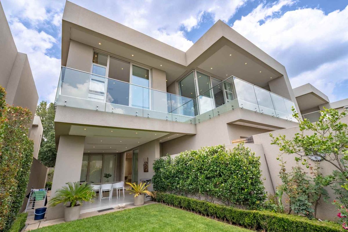 Unmatched Luxury Living in an Ultra-modern Furnished Home - Photo 2