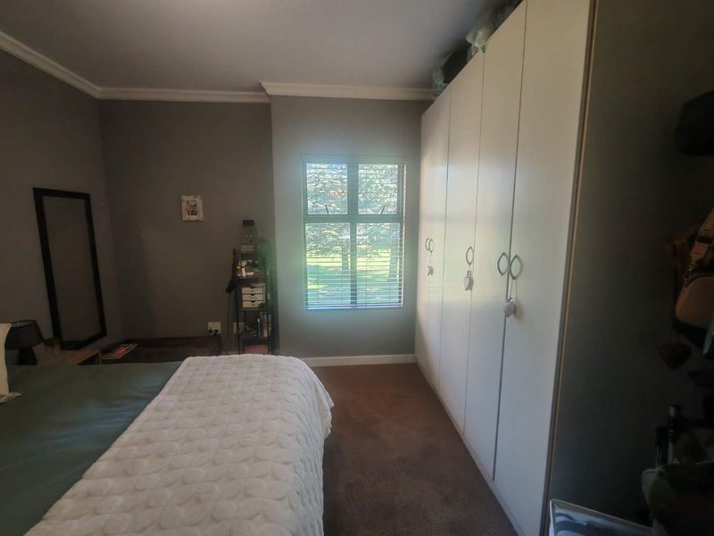 EXCLUSIVE MANDATE -SPACIOUS APARTMENT OVERLOOKING THE GOLF COURSE - Photo 8