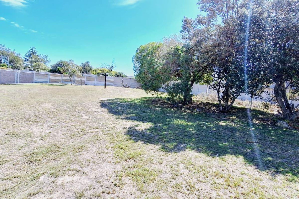 Location Location Location - Empty 868 sqm Stand For sale - Photo 3
