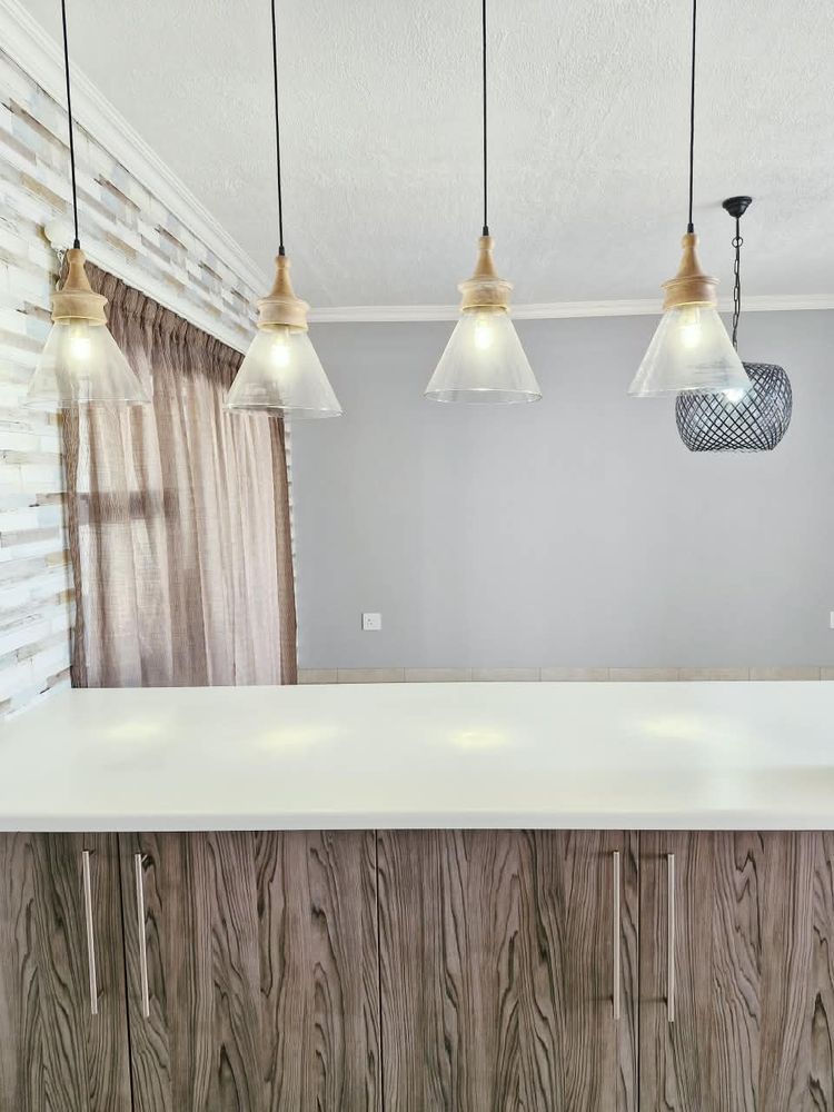 Open plan kitchen and dining area