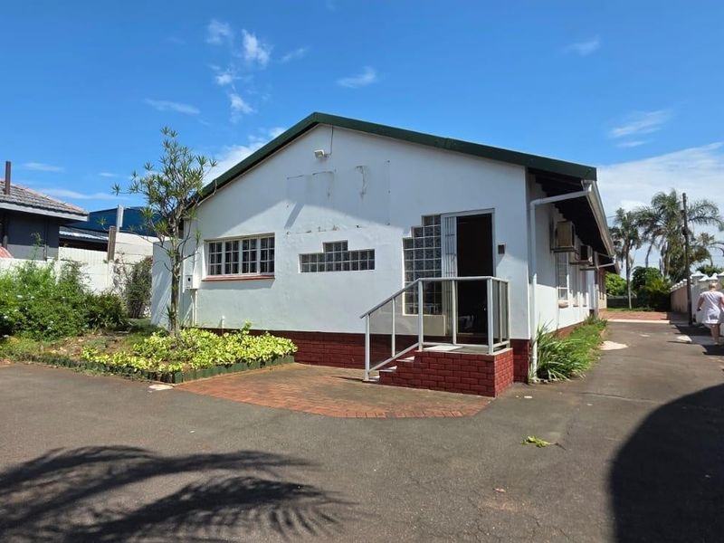Commercial property for rent - Photo 3