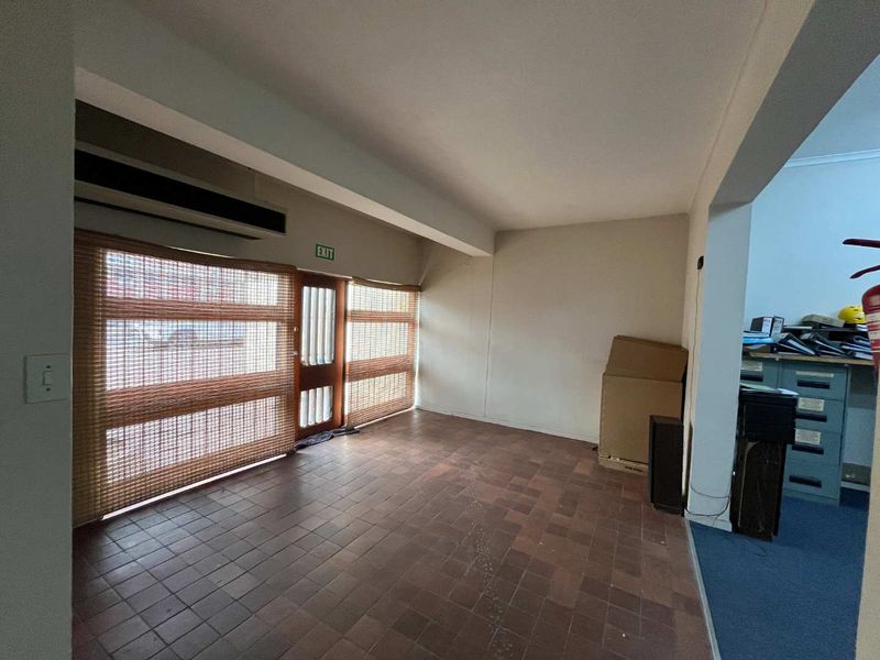 Versatile Business Property for Sale in the Heart of Upington CBD - Photo 3