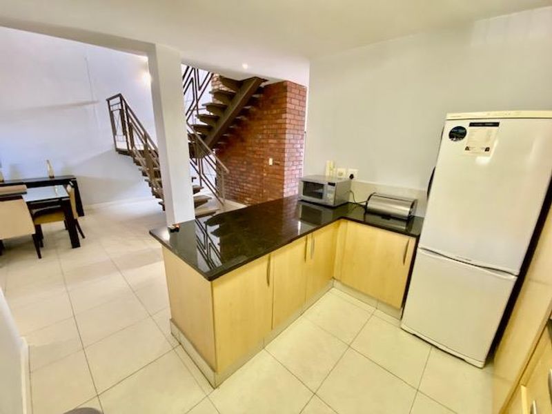 Luxury Fully Furnished 2bed Penthouse Apartment Morningside– FOR SALE - Photo 7
