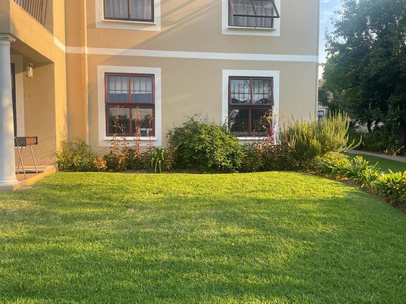 Upgraded 2-Bed, 2-Bath Ground-Floor Unit | Secure Complex | Robindale, Randburg - Photo 9