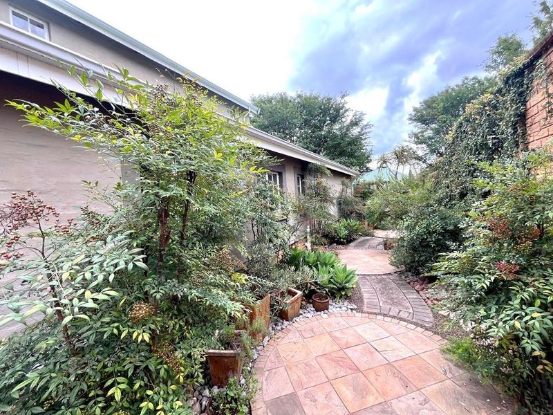 Your Farmhouse in the City - Photo 6