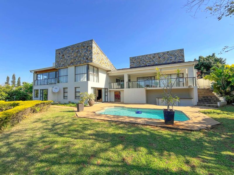Magnificent Herrwood Park home with Sea Views. - Photo 2