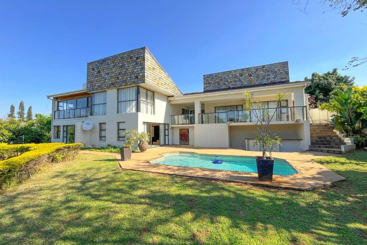 Magnificent Herrwood Park home with Sea Views. - Photo 2