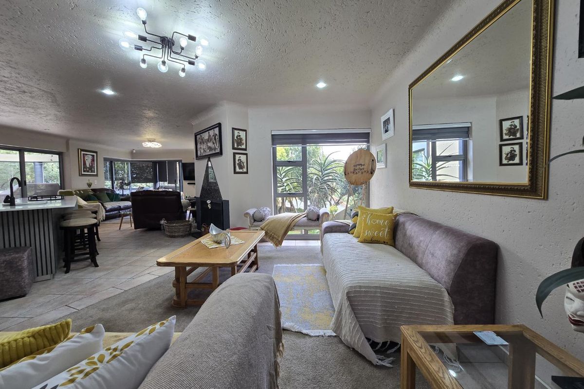5 Bedroom House For Sale in Meyersdal Alberton - Photo 4