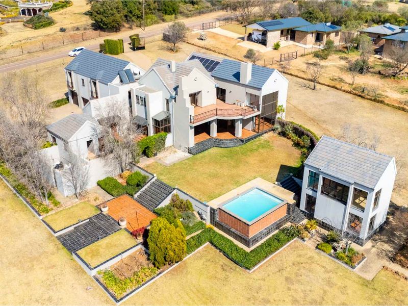 Magnificent 4-Bedroom Family Home - Photo 3