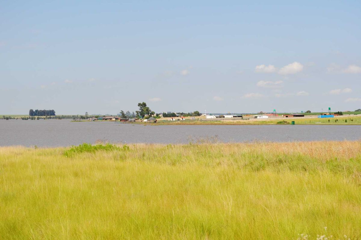 Lovely off the grid Vaaldam property (Offers welcome) - Photo 3