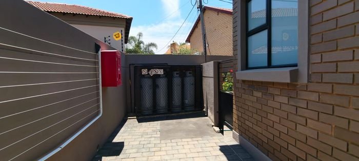 Property #2568706, House Rental Monthly in Olympus AH
