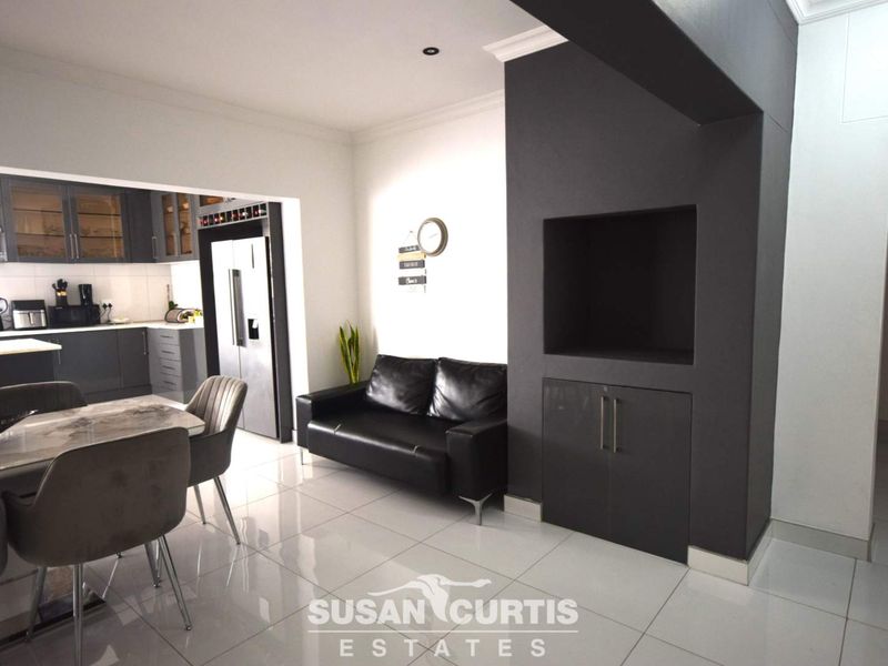 3 BEDROOM HOUSE IN OCEAN VIEW IS FOR SALE - Photo 4