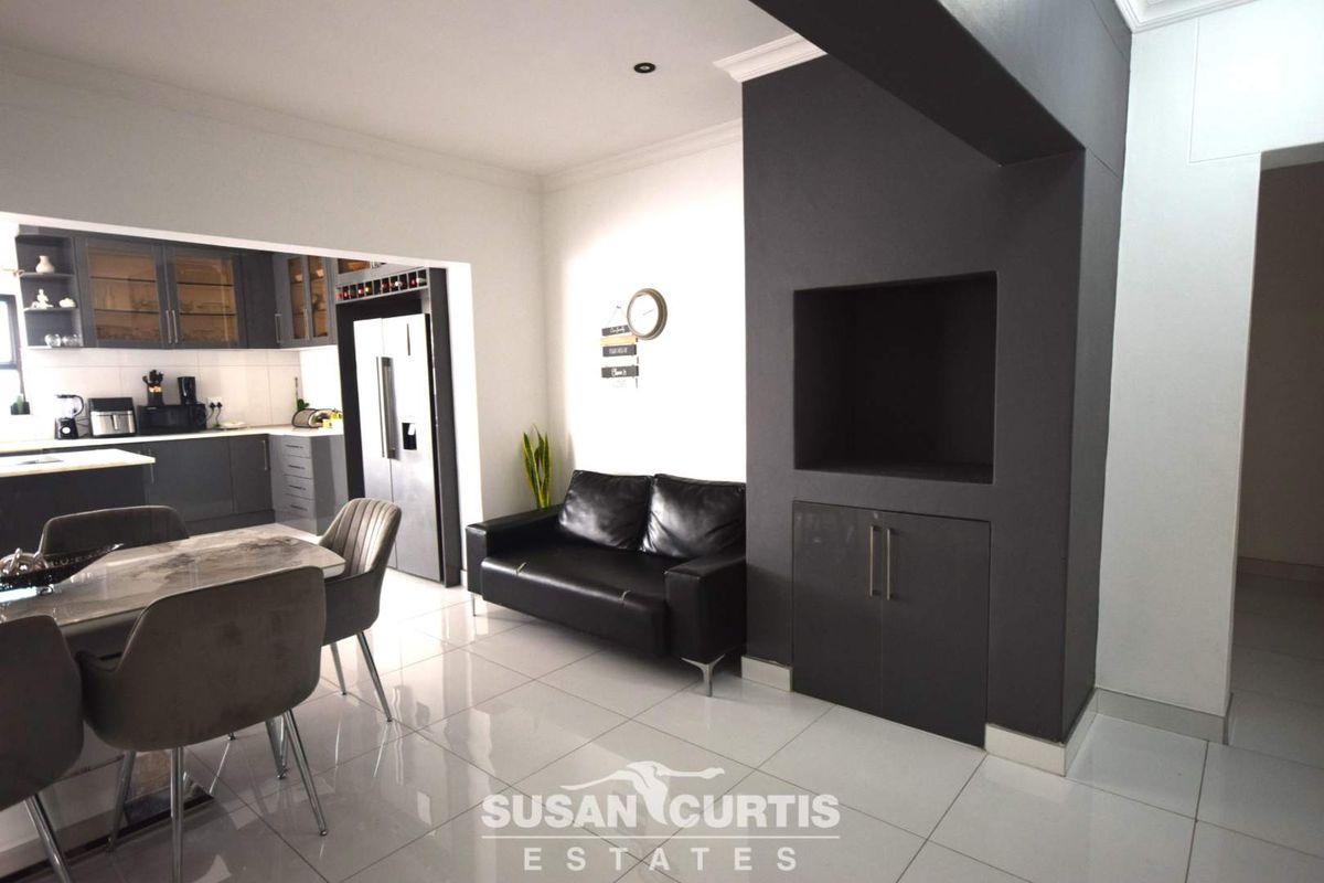 3 BEDROOM HOUSE IN OCEAN VIEW IS FOR SALE - Photo 4