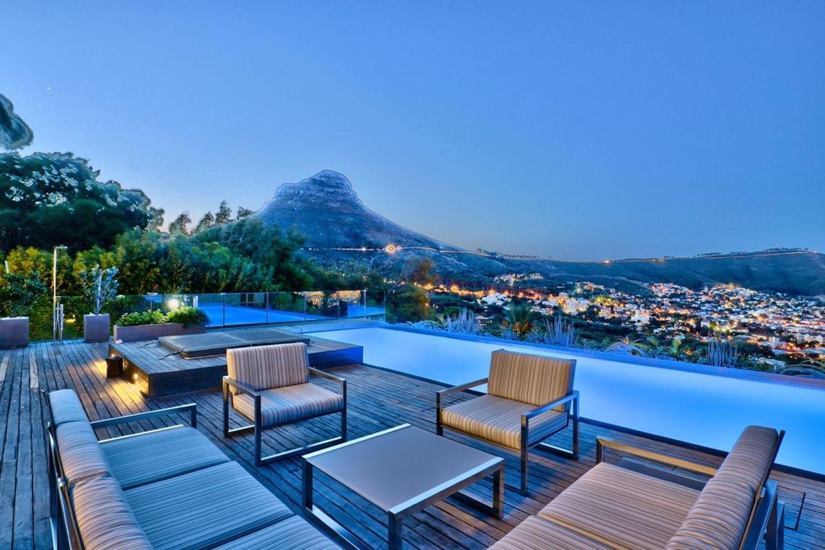 Iconic Eco Luxury Masterpiece for Sale in Higgovale – Unrivalled Views, German Engineering, Fully Off Grid - Photo 4
