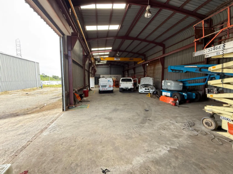 High-Volume Steel Structure Warehouse To Let – R60/m2 - Photo 5