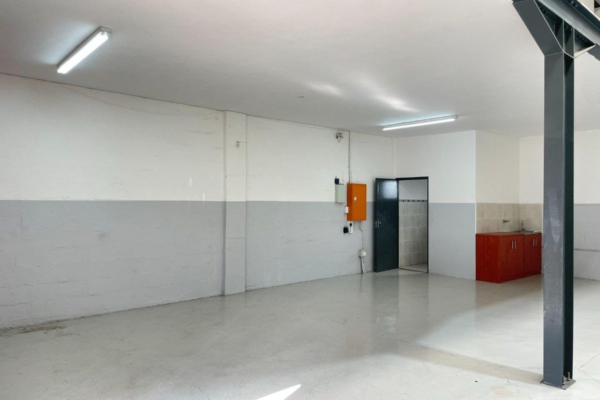 Retail in Cornubia - Photo 2