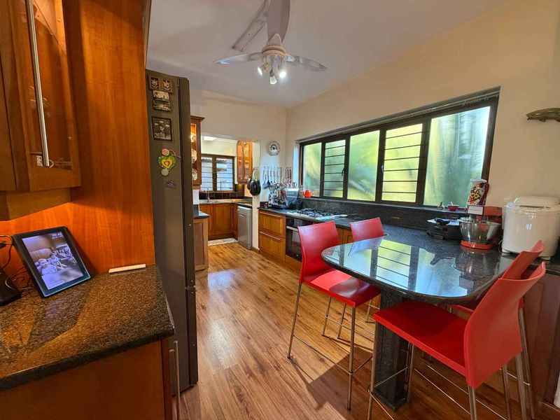 HENDRA - LOW MAINTENANCE, 429m2 WELL LOVED HOME WITH GARDEN COTTAGE - Photo 4