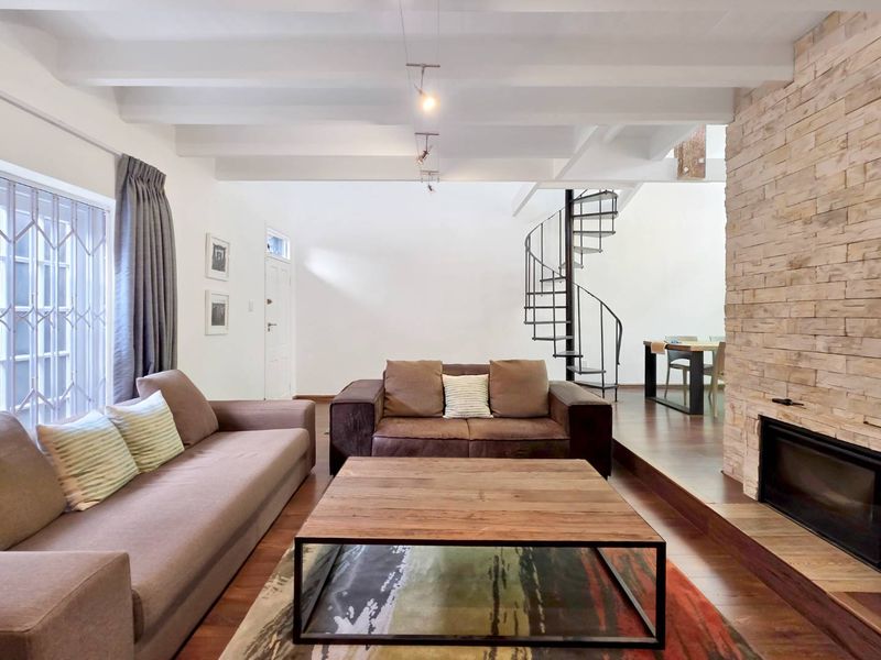 Two bedroom house to let in Buitenkant Street, Gardens. - Photo 6