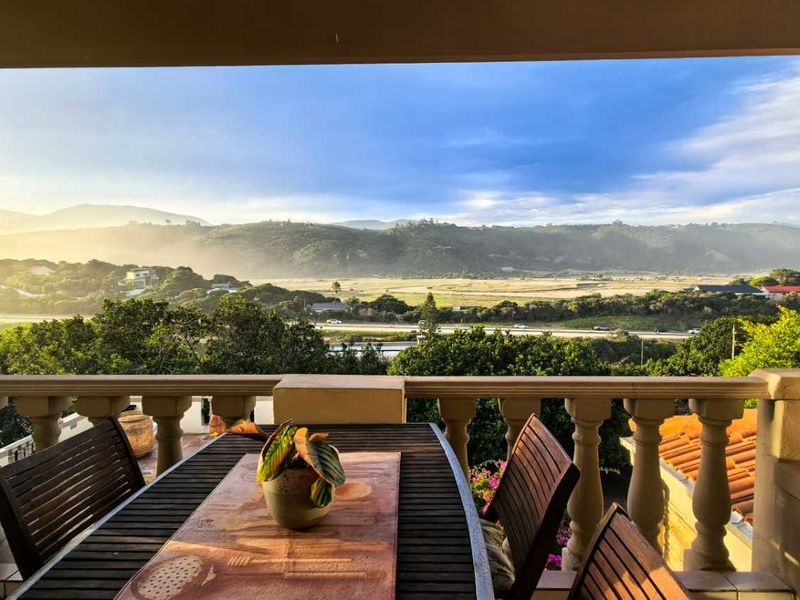 Wilderness Retreat with Authentic Tuscan Flair - Photo 4