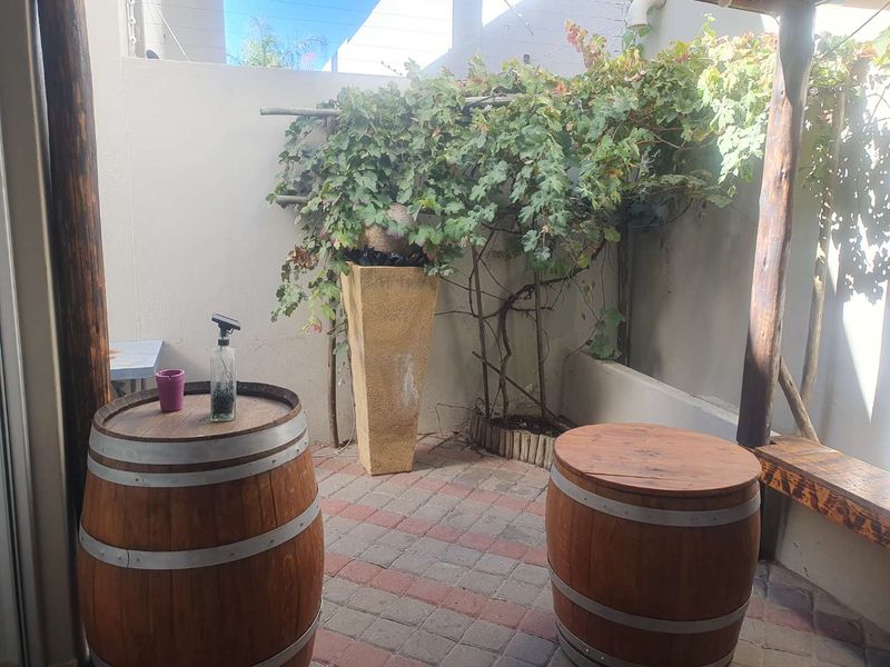 Spacious Townhouse For Sale in the Heart of Klein Windhoek - Photo 10